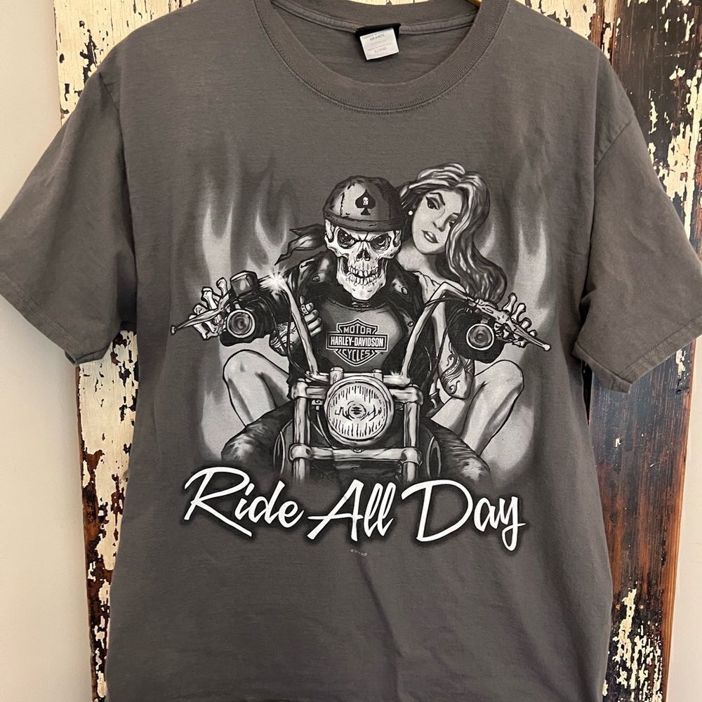 Menβs Harley-Davidson Ride All Day Las Vegas NevadaβGirl on Back. SizeβLarge.